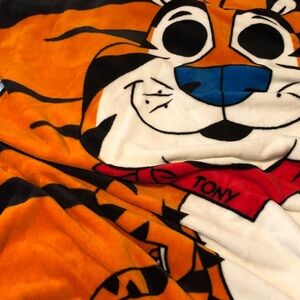 Kellogg's Frosted Flakes Tiger throws